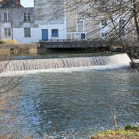 Logis Hotel Le Saint Georges Vivonne エクステリア 写真
