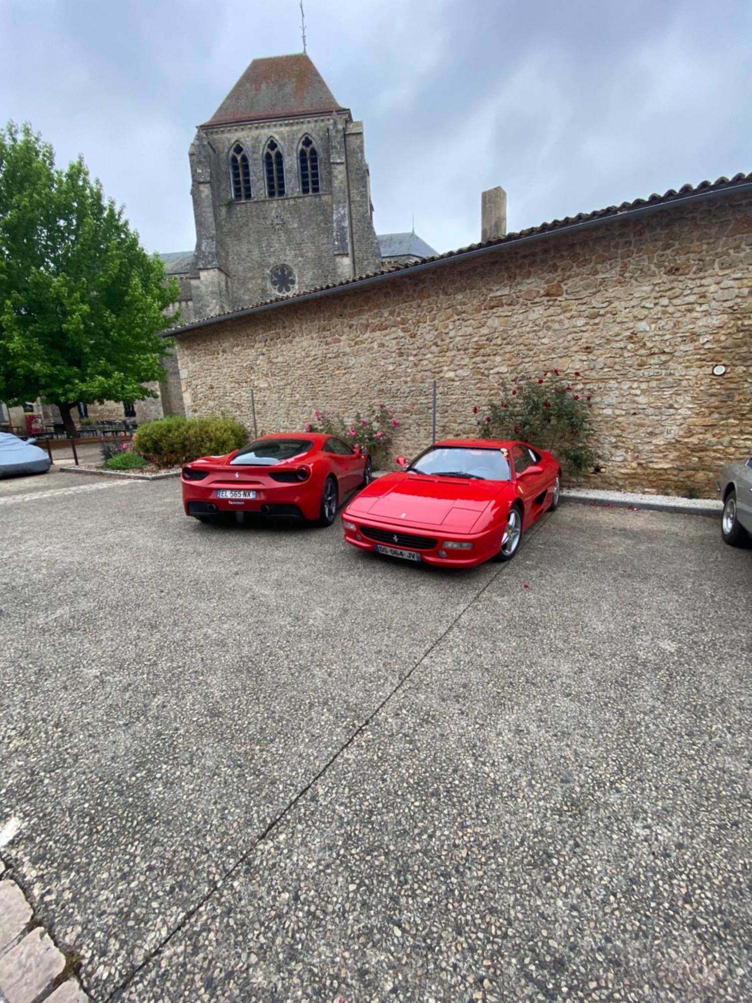 Logis Hotel Le Saint Georges Vivonne エクステリア 写真