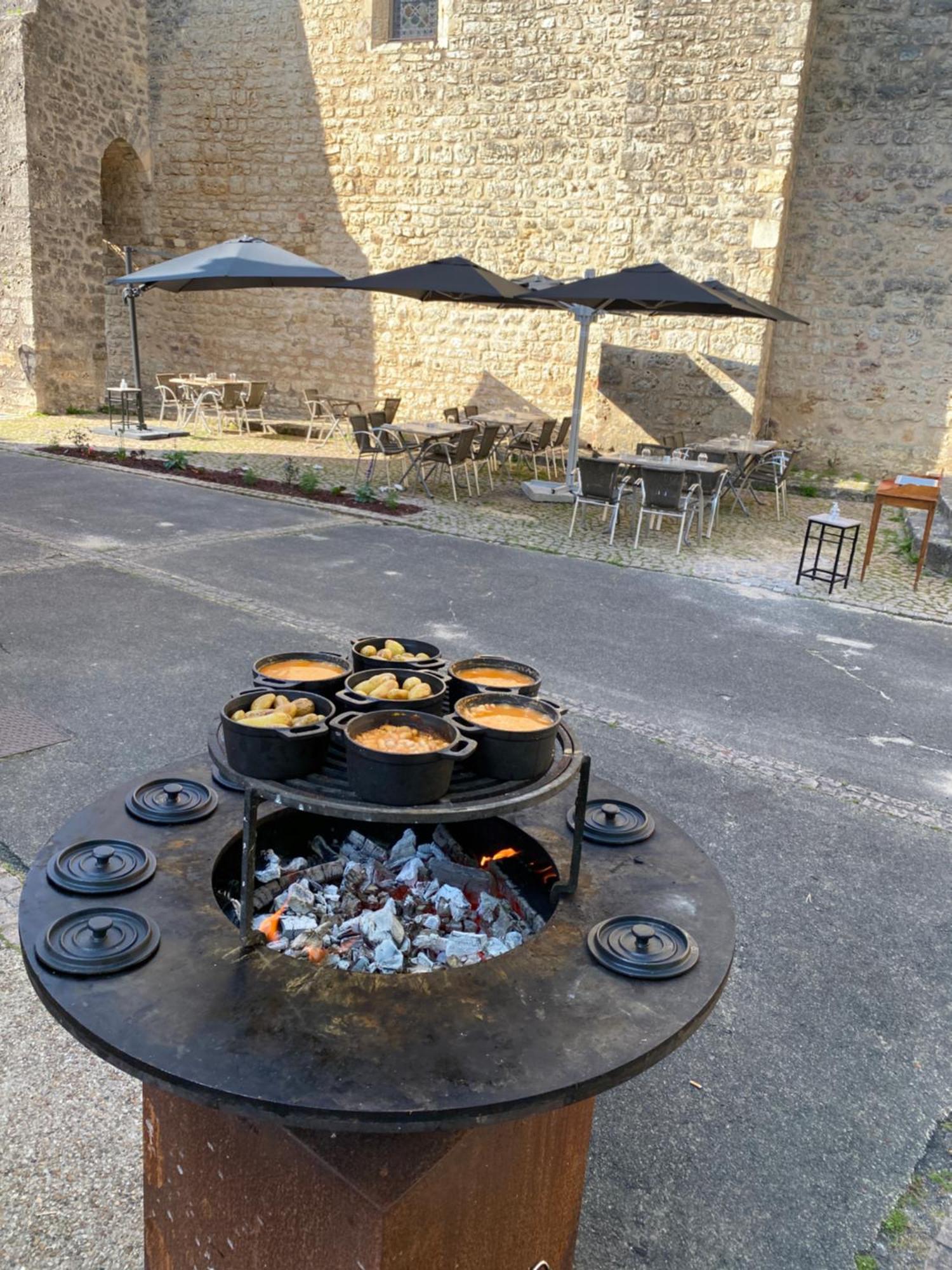 Logis Hotel Le Saint Georges Vivonne エクステリア 写真
