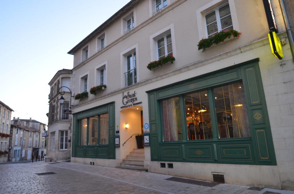 Logis Hotel Le Saint Georges Vivonne エクステリア 写真