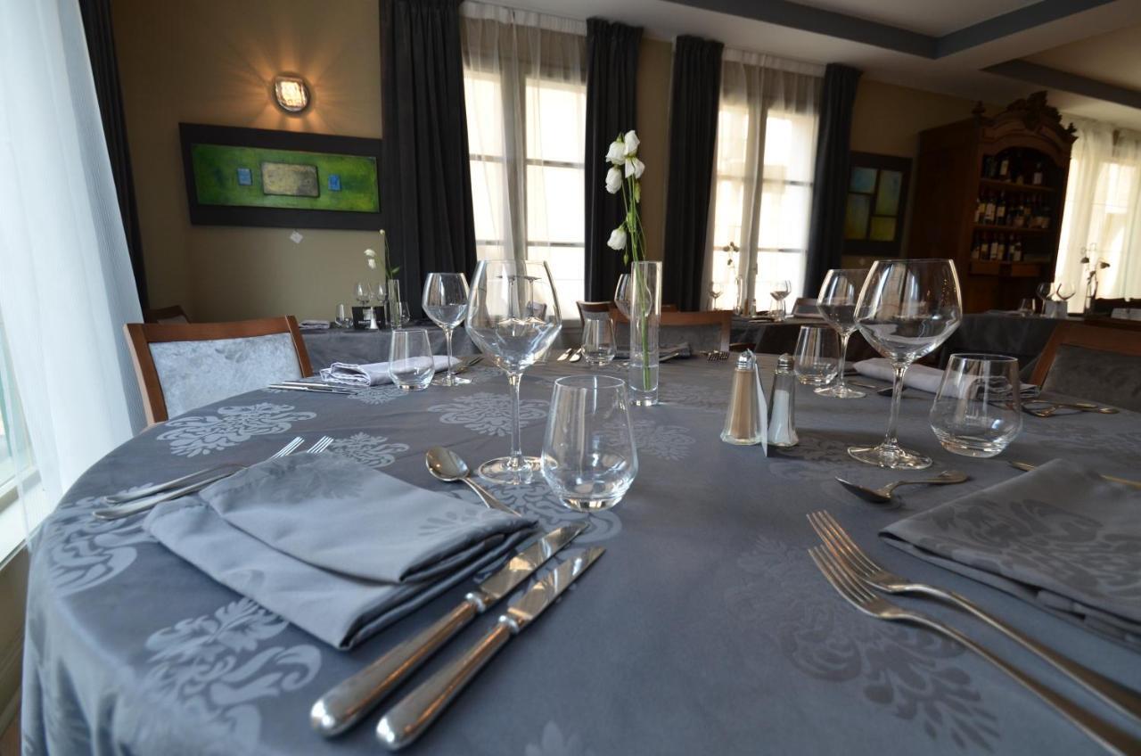 Logis Hotel Le Saint Georges Vivonne エクステリア 写真